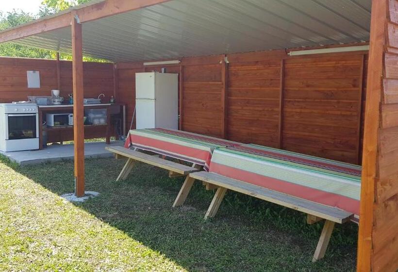 Standard Tent, La Petite Ferme De Pouillon   Parc Animalier   Aire De Loisirs