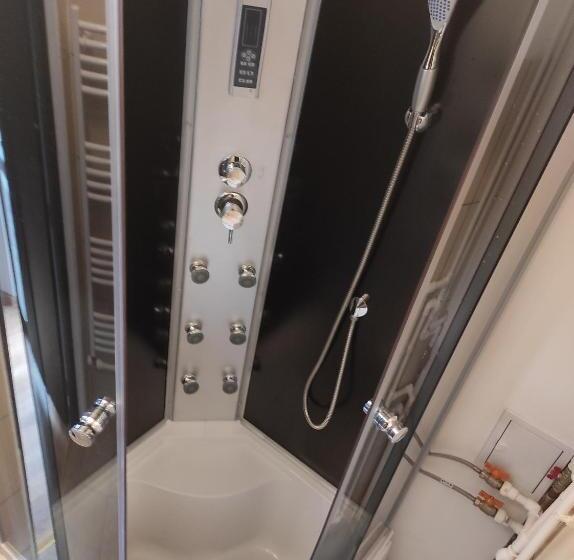 컴포트 트리플 룸, Sport Hostel Cluj
