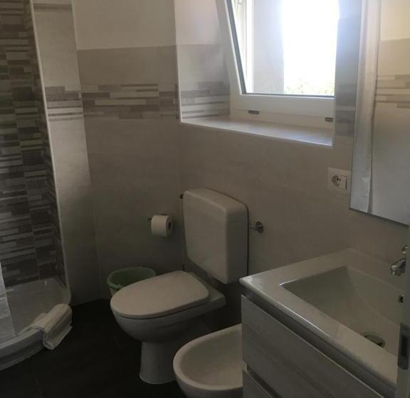 Номер Стандарт, B & B Pratopiano