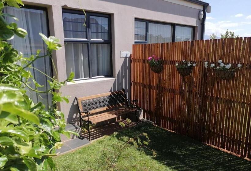 Стандартный Номер Кровать Кинг, Worcester The Karoo Guest Room