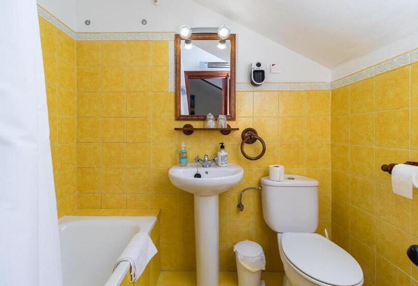 سوییت جونیور, La Casa De Mamasita
