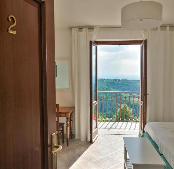 带大床的豪华间, Villa Belvedere Langhe