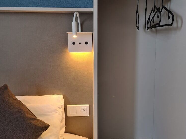 اتاق استاندارد, The Originals City, Hôtel Marseille Aéroport
