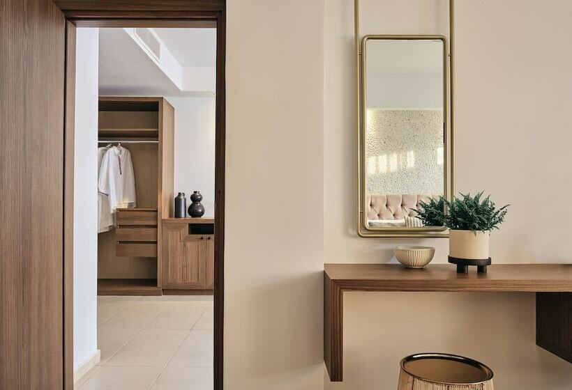 Family Suite, The Royal Blue