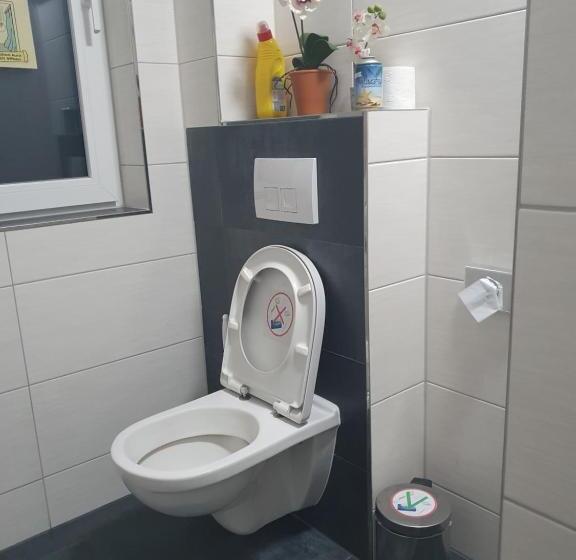 غرفة قياسية فردية, Seelze Letter Monteurzimmer / Apartment / Messezimmer