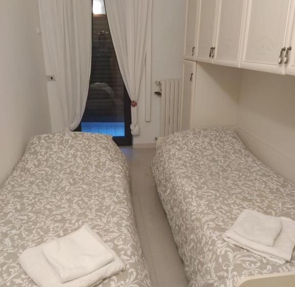 Номер Стандарт Совместная Ванная, La Casa Di Mariagrazia Rooms Con Cucina Condivisa E Terrazza