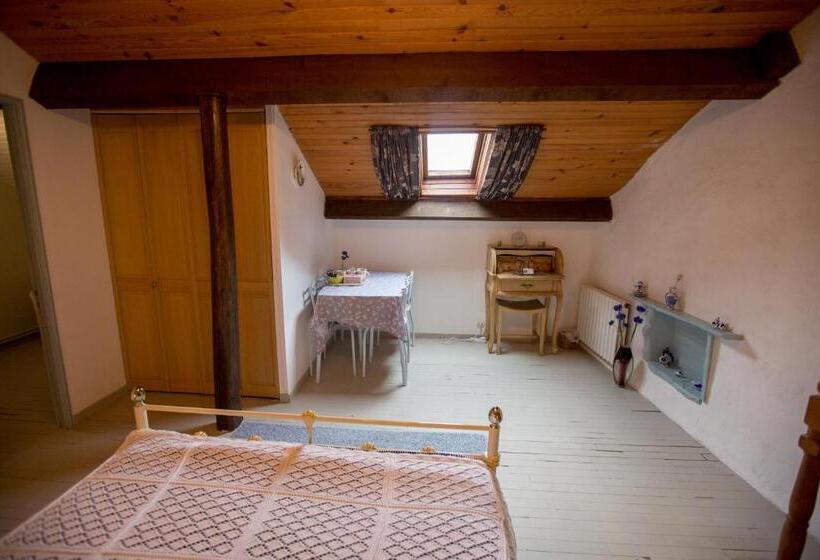 Четырехместный Номер Стандарт, La Maison Des Fleurs