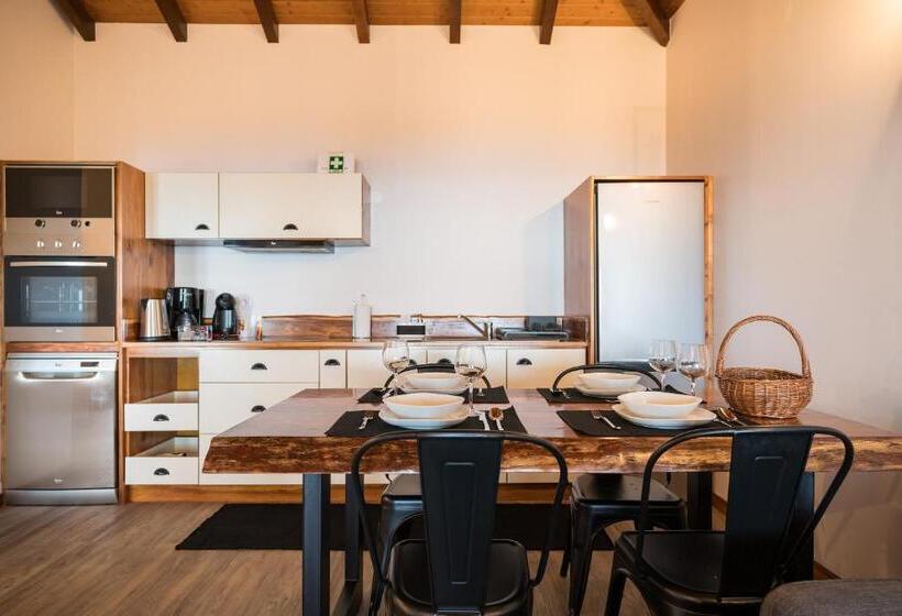 샬레, Rochão Village By Rent2u, Lda