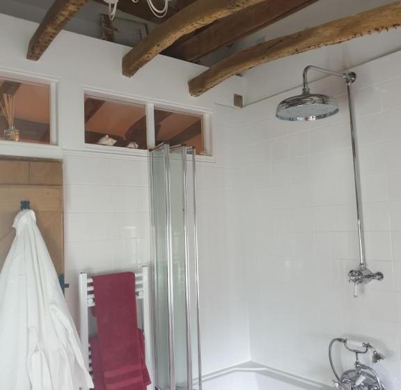 Дом 2 Спальни, The Millers Cottage