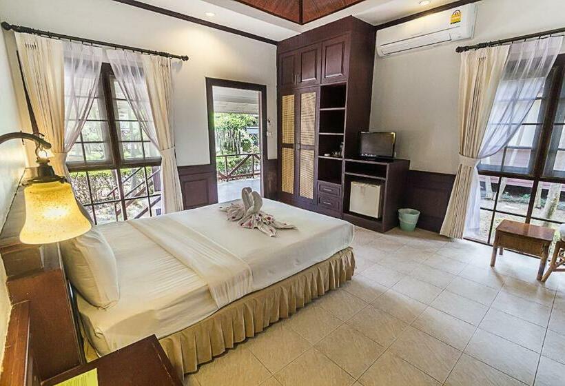 수피리어 방갈로, Coco Palm Beach Resort   Sha Extra Plus