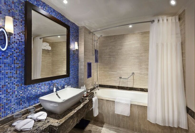 اتاق لوکس با چشم‌انداز باغ, Hilton Marsa Alam Nubian Resort