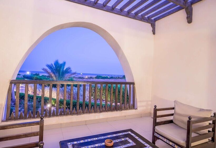 اتاق استاندارد با چشم‌انداز دریا, Hilton Marsa Alam Nubian Resort