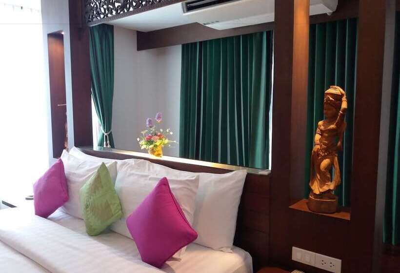 스위트, Nicha Hua Hin