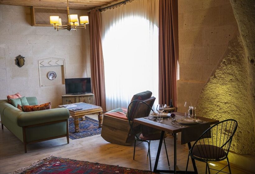 Family Suite, Taskonaklar