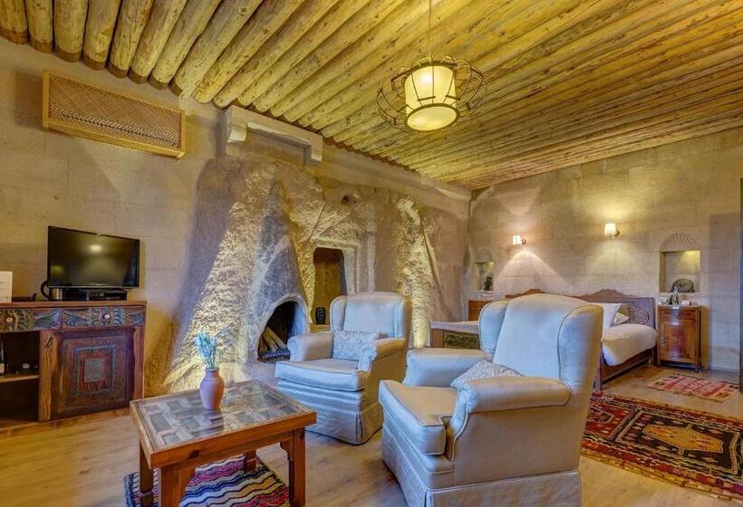 Люкс с Балконом, Taskonaklar