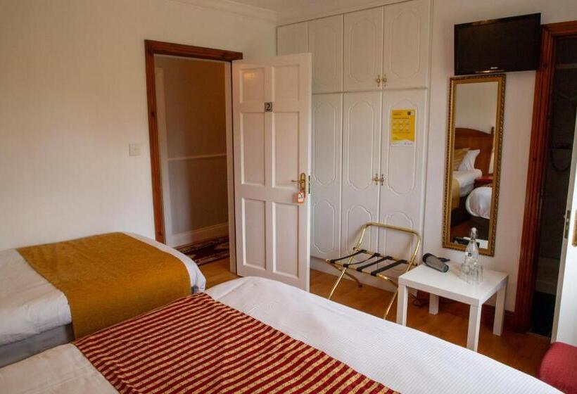 Номер Стандарт, Rockfield Manor B&b, Knock