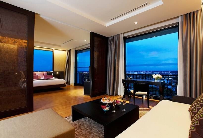 Полулюкс, Avani Khon Kaen Hotel & Convention Centre