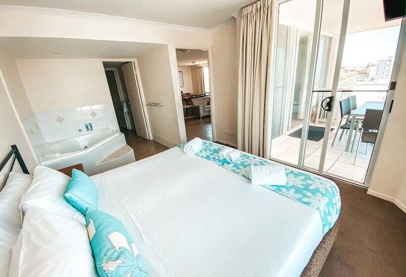 Апартаменты 3 Спальни Боковой Вид на Море, Bargara Blue Resort