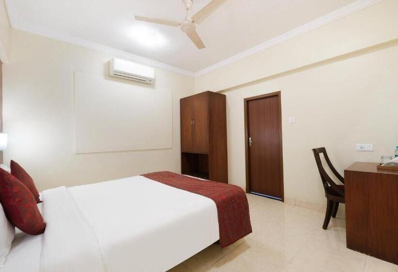 سوییت سوپریور, 7 Apple Hotel Pimpri Pune