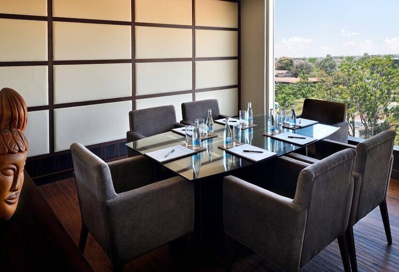اتاق اجرایی, Sankara Nairobi, Autograph Collection