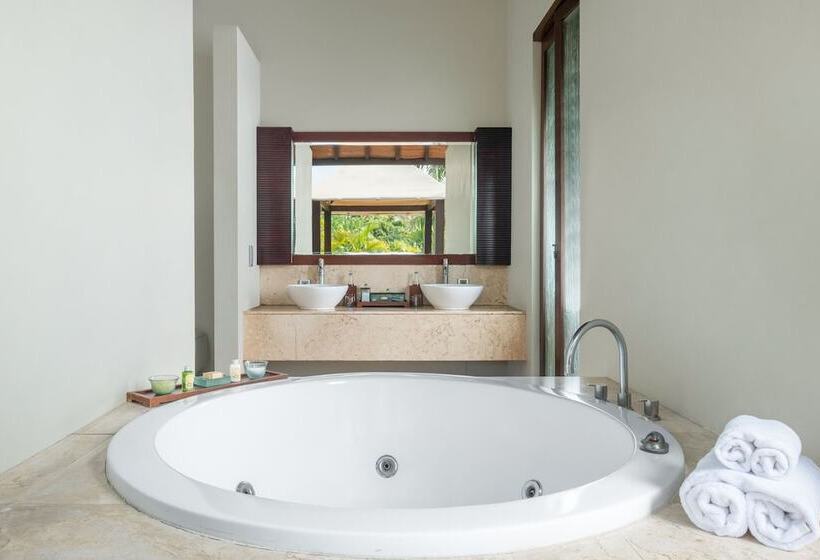 Вилла 3 Спальни с Бассейном, Le Jardin Villas Seminyak