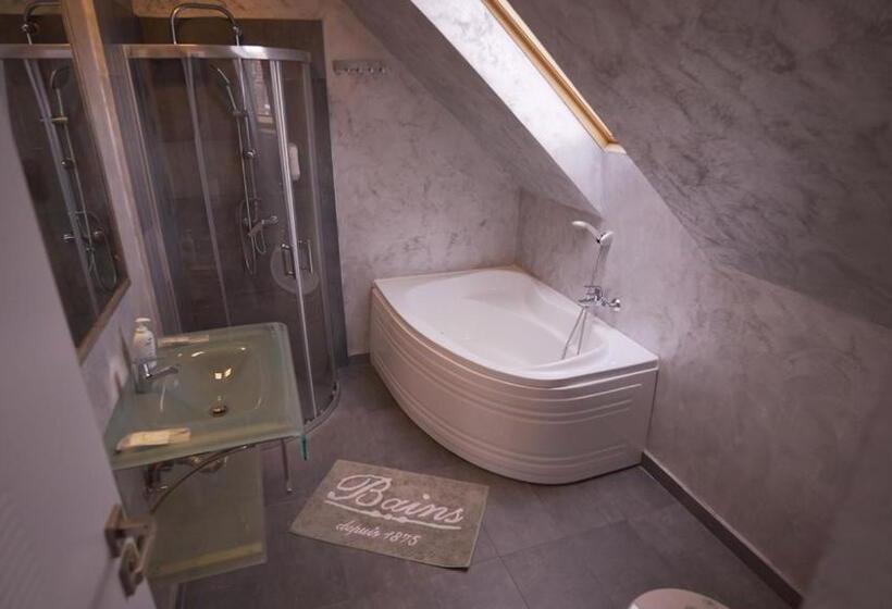 חדר דלוקס, Vivo House