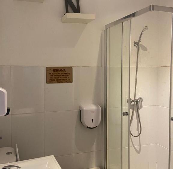 اتاق استاندارد با چشم‌انداز, Eskama Guest House