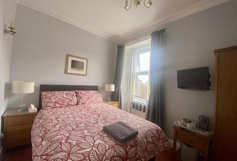Standard room with outdoor bath, Lomond Guest House