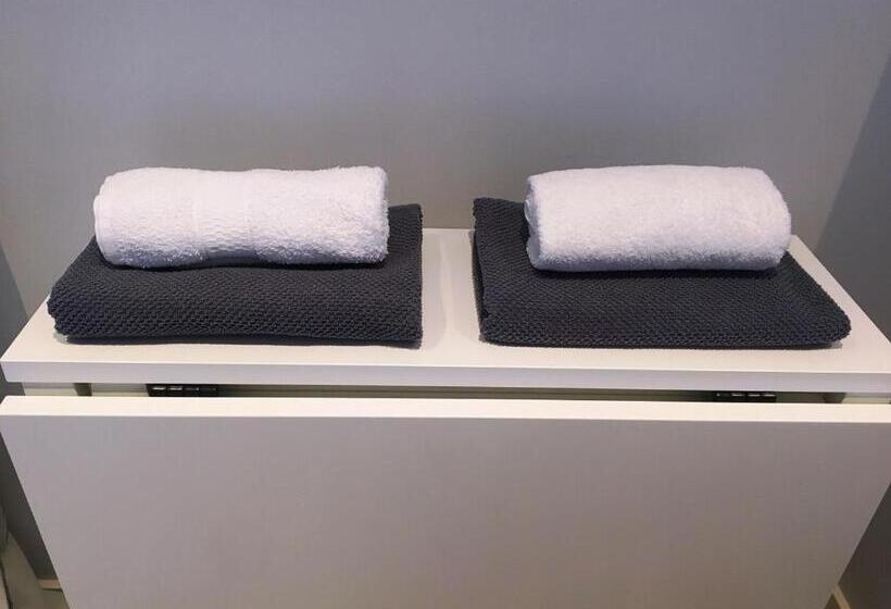 Люкс Deluxe Кровать Кинг, Dormitorium Kaarst Wohnraum Auf Zeit