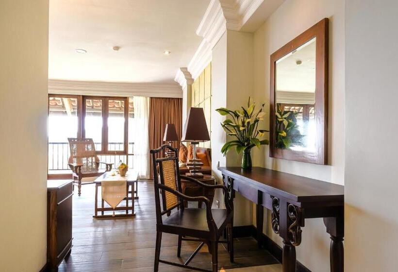 Люкс Вид на Город, The Grand Hill Resort