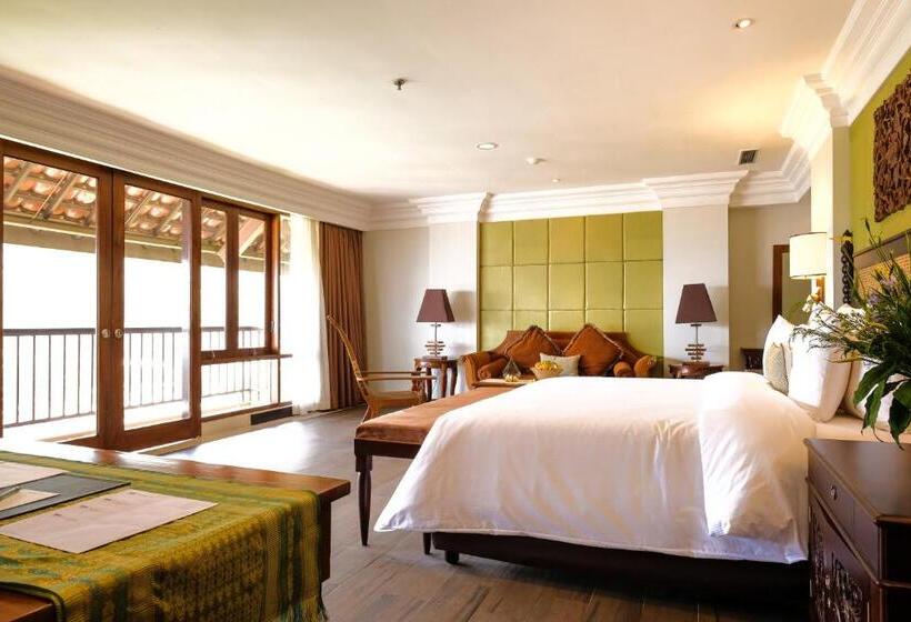 Люкс Вид на Город, The Grand Hill Resort