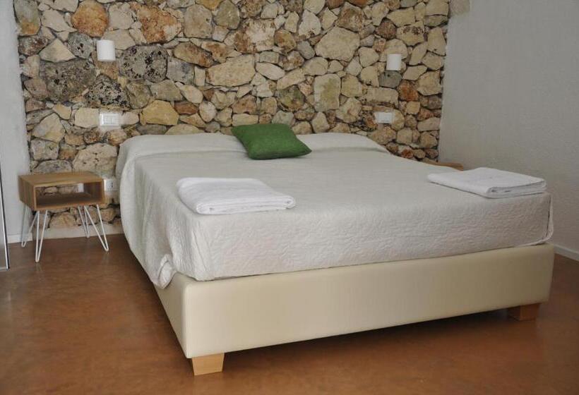 豪华三人间, Vico Degli Ebrei   Rooftop Jacuzzi   Self Check In