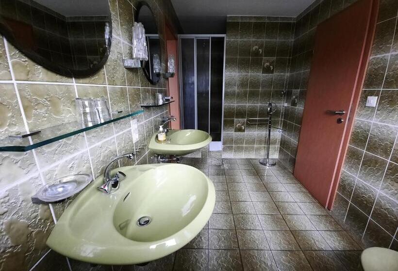 Апартаменты 2 Спальни, Landhaus Burs