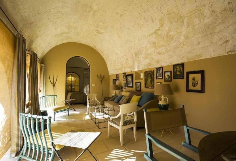 家庭套房, Masseria Celano