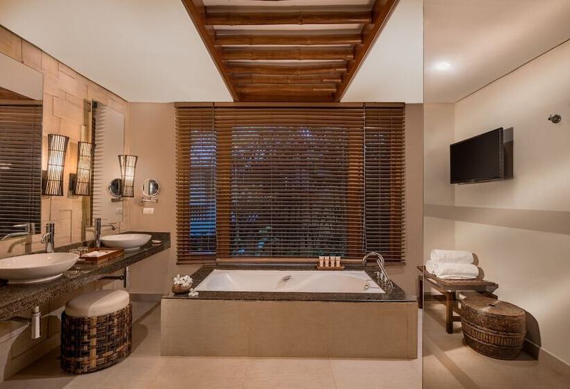 Вилла с 1 спальней и бассейном, Crimson Resort And Spa   Mactan Island, Cebu
