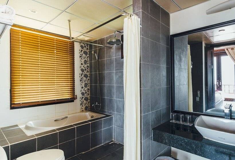 بانگلوی استاندارد با چشم‌انداز دریا, Lotus Muine Resort & Spa