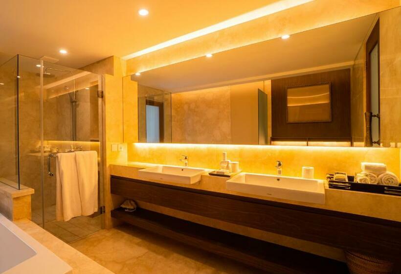 Люкс с Балконом, Royal Kamuela Villas & Suites At Monkey Forest, Ubud