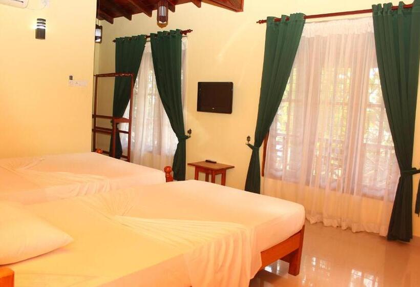 اتاق استاندارد یک نفره, Wila Safari
