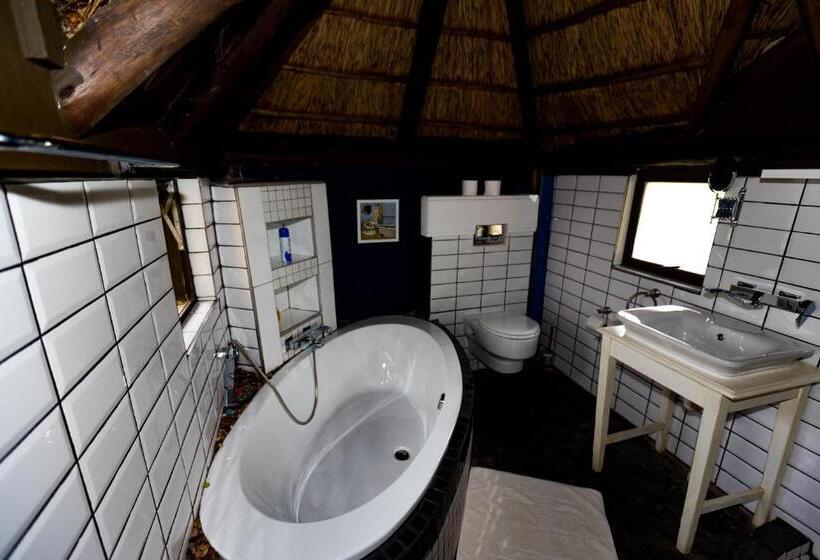 Бунгало Стандарт, Inyameko Bnb