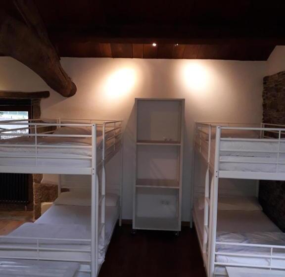 Кровать в Общей Комнате, Albergue O Xistral