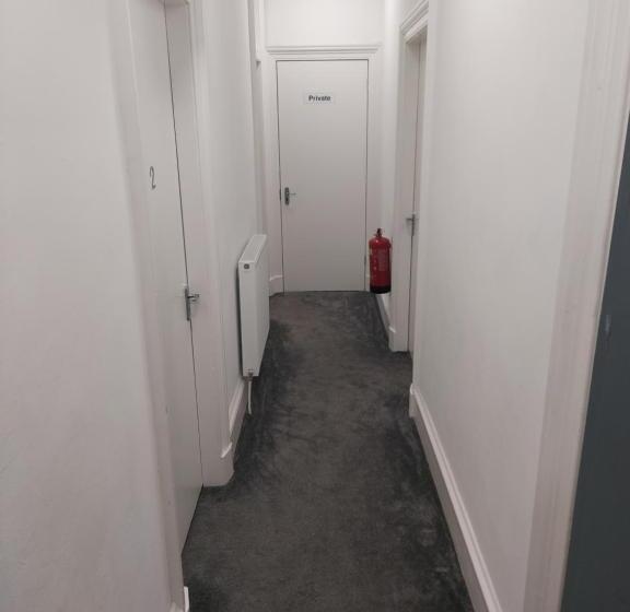 غرفة عائلية, Maze Serviced Apartment