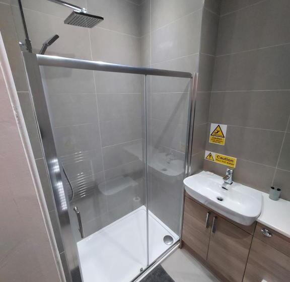 اتاق خانوادگی, Maze Serviced Apartment