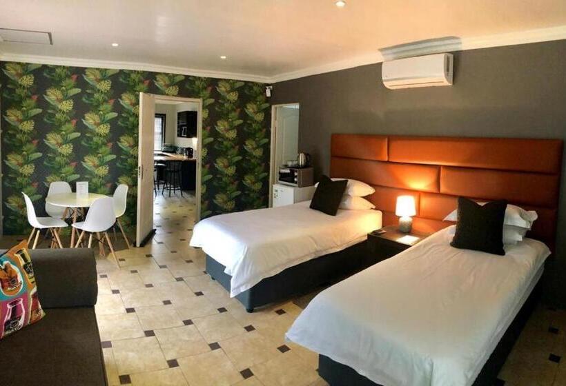 Номер Стандарт Трехместный, Modern Goldfields Apartments