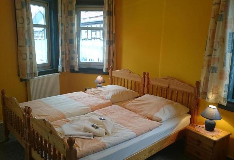 Семейный Номер, Gaststätte Und Pension Felsenthal
