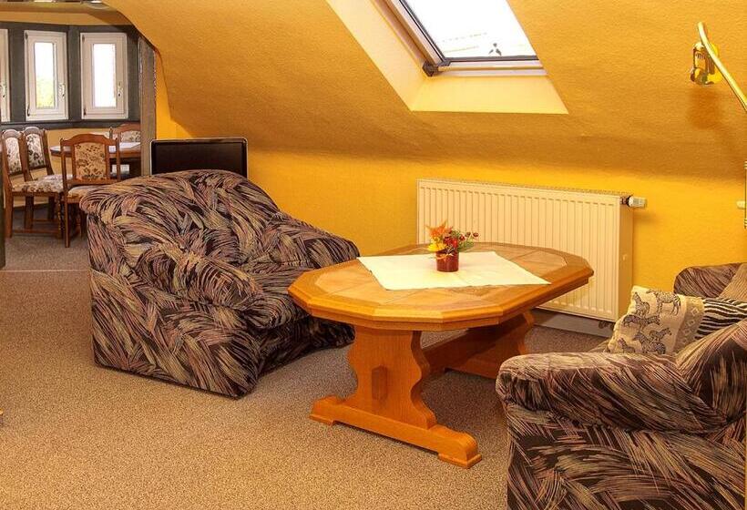 Семейный Номер, Gaststätte Und Pension Felsenthal