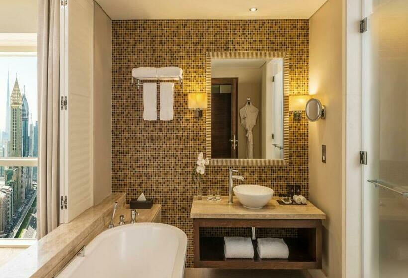 高级客房, The Tower Plaza Hotel Dubai