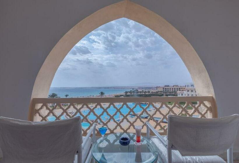 اتاق لوکس با چشم‌انداز دریا, Old Palace Resort Sahl Hasheesh