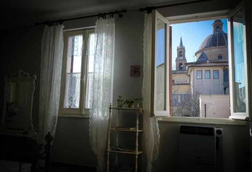 Standard Triple Room Exterior Bathroom, La Pausetta
