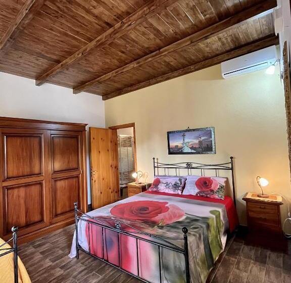 اتاق استاندارد سه نفره, Masseria Agriturismo Fontanella