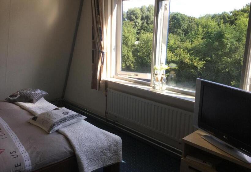 غرفة إقتصادية, Bed And Breakfast Ineke En John